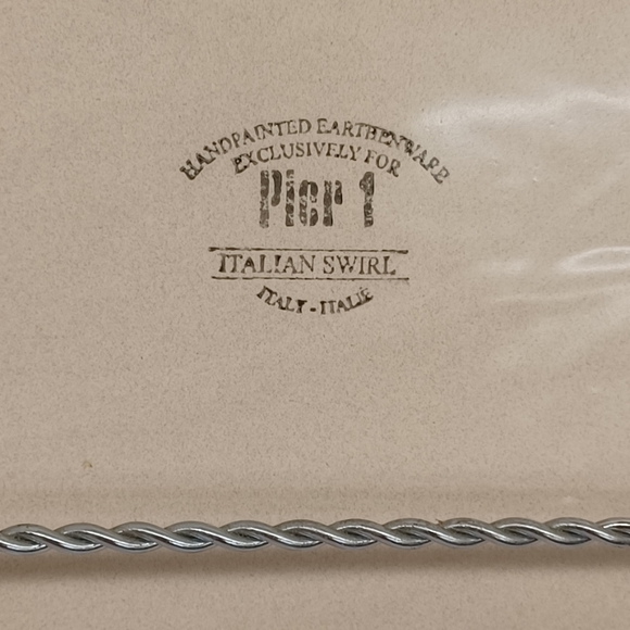 Pier 1 trivit - Picture 2 of 2